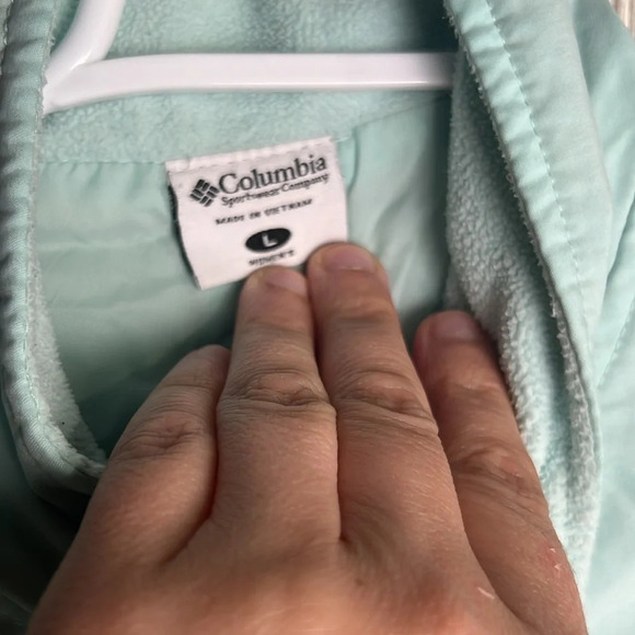 Columbia Women’s Light Aqua Quilted Fleece Zip Up Vest Jacket Size Large - Picture 3 of 4